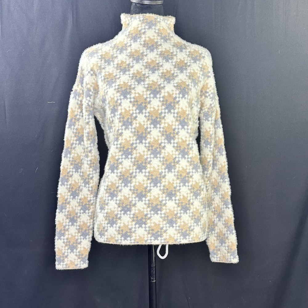 Cupcakes and Cashmere S Sweater Cream Houndstooth Preppy Cozy Winter Soft Girl